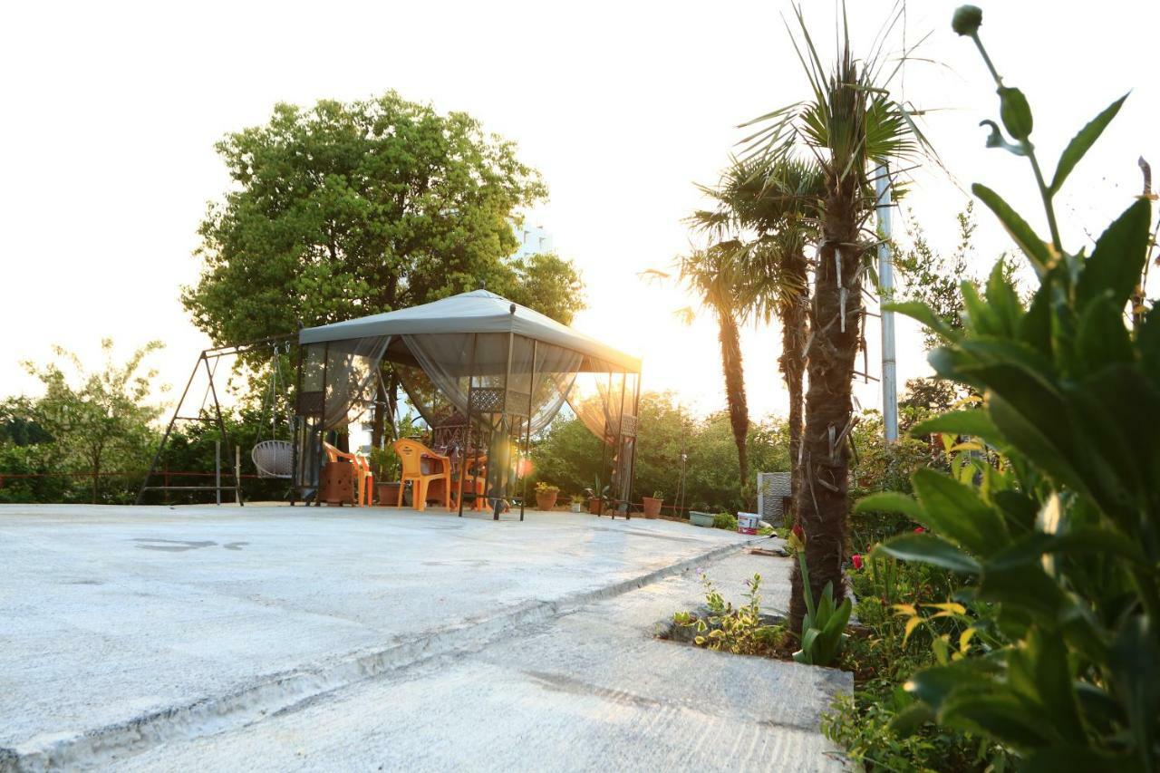 Rainbow Rooms Apart Hotel Makhinjauri Exterior photo